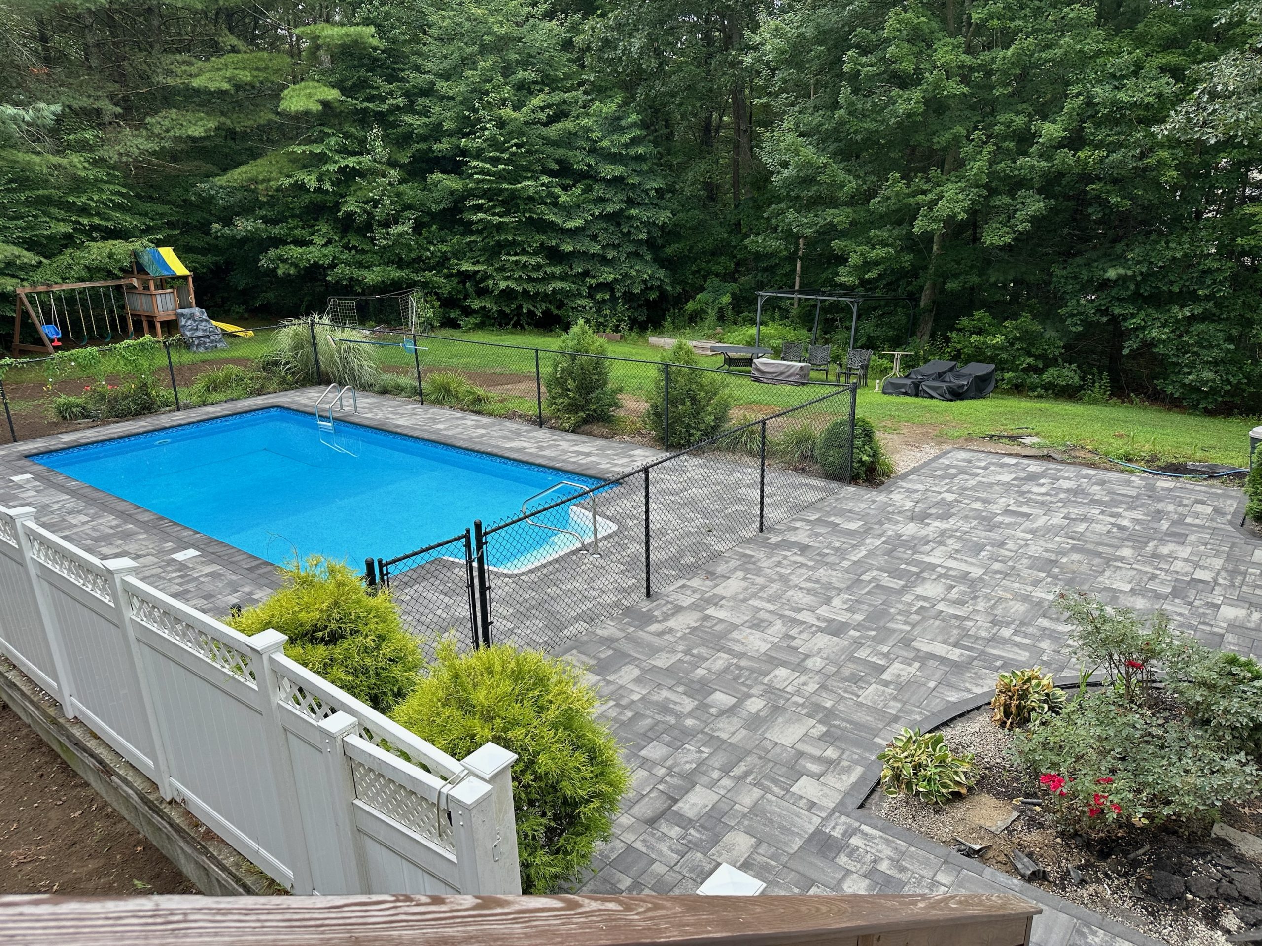 Balcony pool